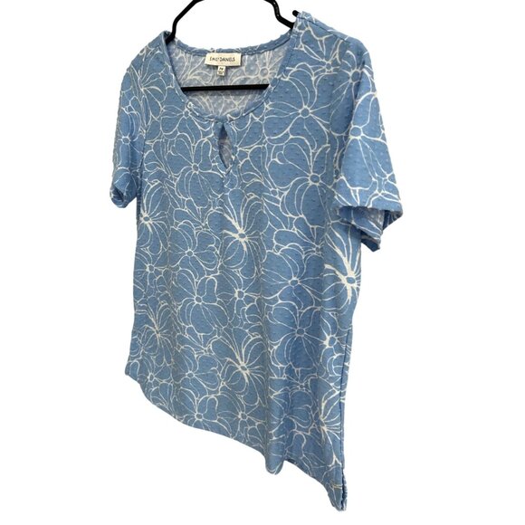 Emily Daniels Blue Floral Textured Short Sleeve Top Sz PM - Picture 3 of 10